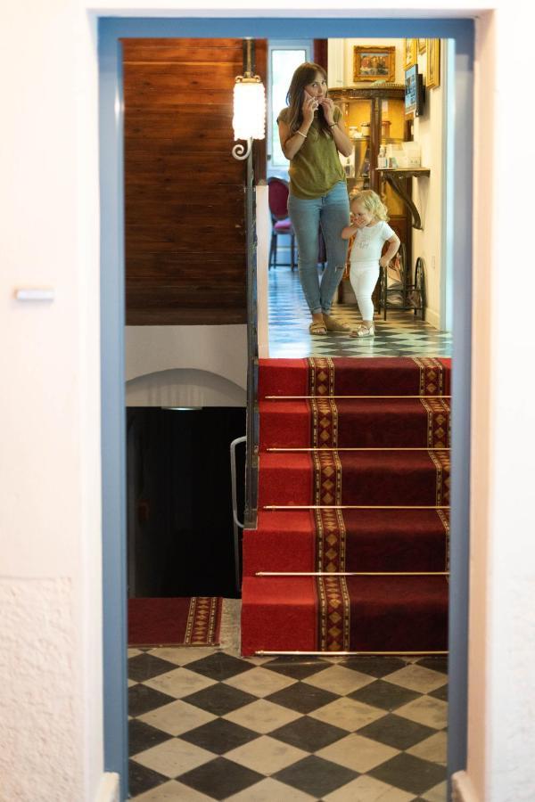Hotel Restaurant U Castellu ヴィザヴォナ エクステリア 写真